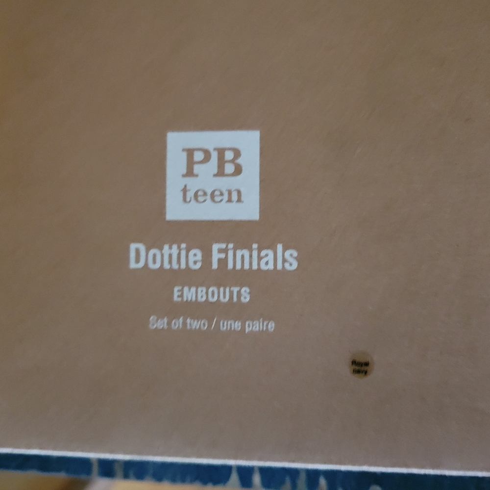 PB Teen Finial Set